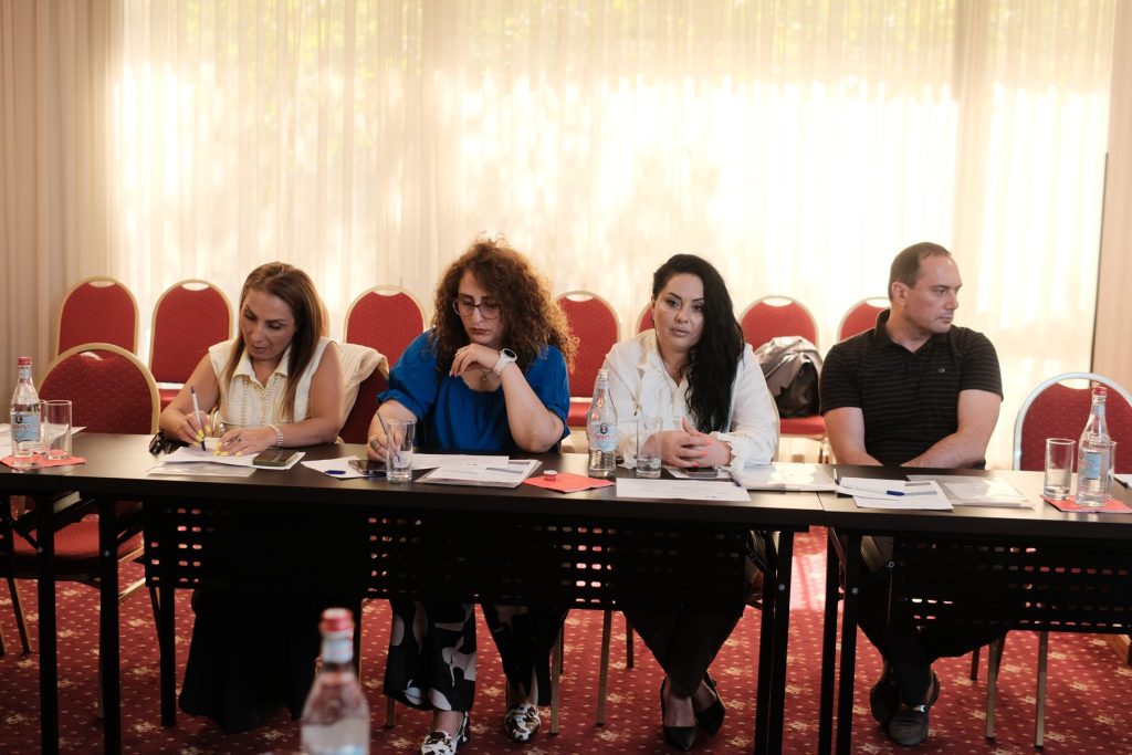 Քննարկման մասնակիցներ